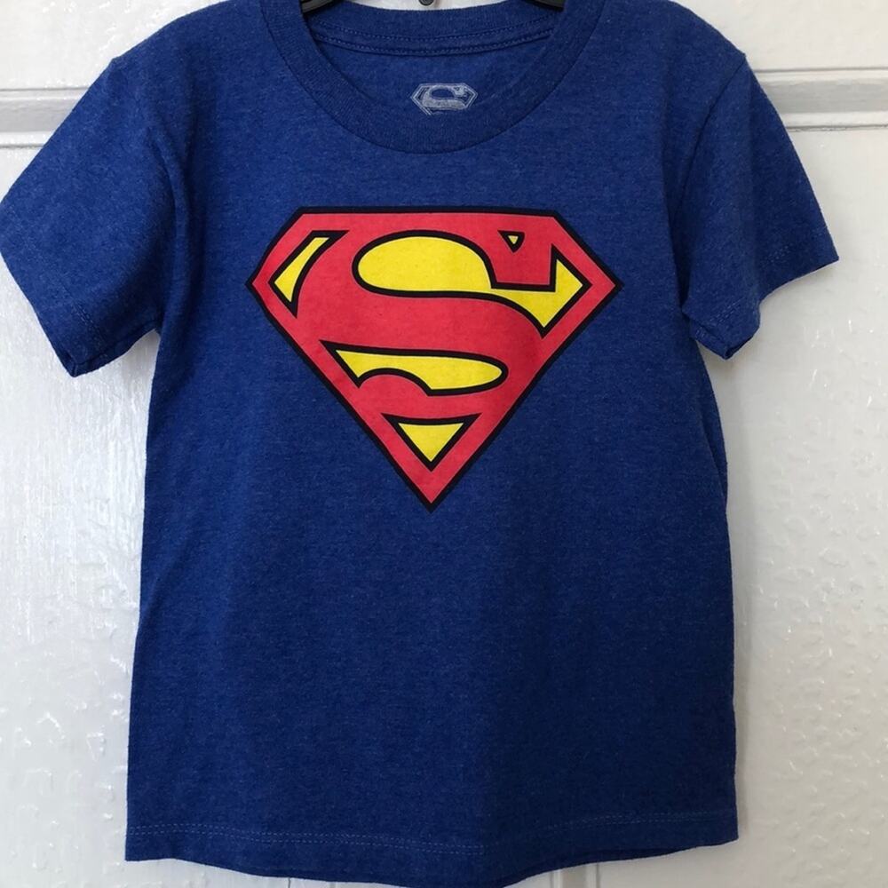Boy’s Superman T-shirt size 4/5